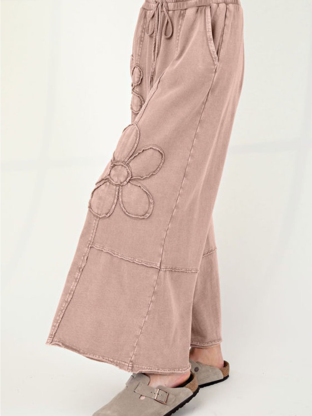 Women's Wide-Leg Floral Patchwork Pants - Dusty Rose - Picture 4 of 5